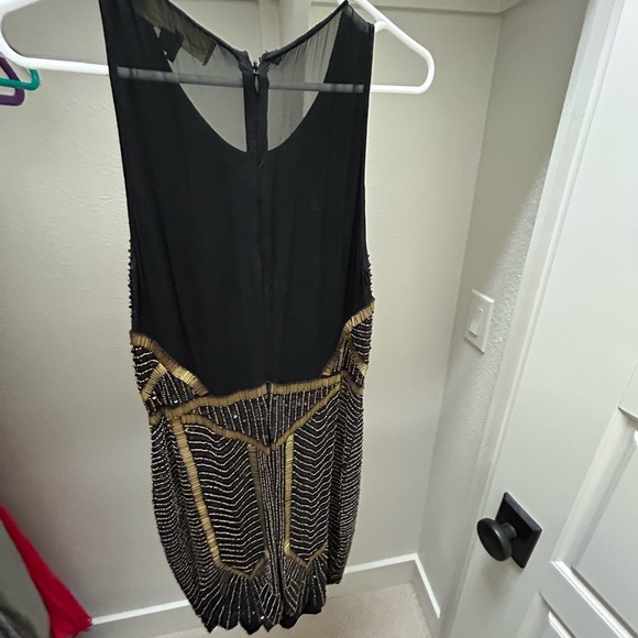 ⭐️Stunning⭐️ Nicole Miller holiday dress with intricate bead work. - Picture 3 of 3